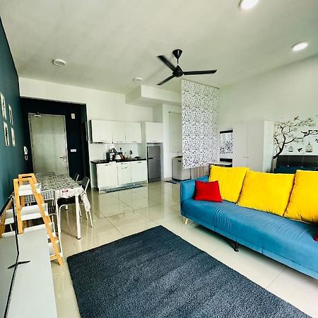 סיברג'איה Bella Homestay By Ak Group מראה חיצוני תמונה