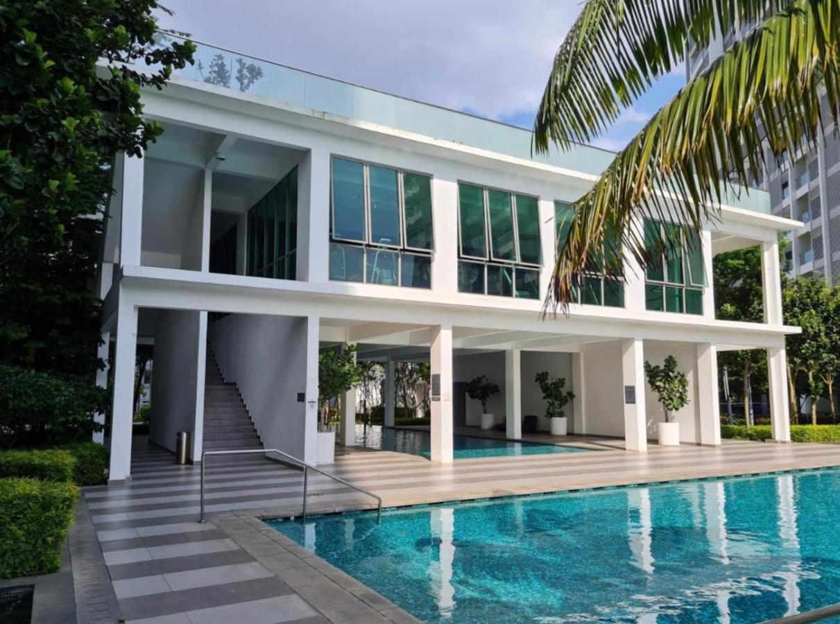 סיברג'איה Bella Homestay By Ak Group מראה חיצוני תמונה